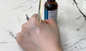 Thanh lọc gia tài đồ chăm da trước Tết: Chị em cần cho 4 món skincare này