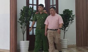 Bắt giám đốc và phó giám đốc Bệnh viện Mắt TP.HCM