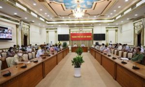 Chủ tịch UBND TP.HCM: 'TP.HCM chưa bao giờ nhiều ca nhiễm COVID-19 cùng lúc...