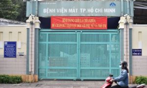 Bệnh viện Mắt TP.HCM và Bệnh viện quận Tân Bình xét nghiệm khẩn cấp cho nhân...