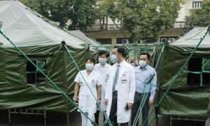 Tất cả bệnh nhân nhập viện Bạch Mai được xét nghiệm Covid-19