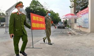 Học sinh trường Xuân Phương về nhà đón Tết muộn