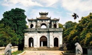 Du khách đông, Hưng Yên đóng cửa tất cả khu di tích để phòng COVID-19