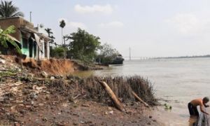 Vụ sạt lở gần bến phà ở Vĩnh Long: ‘Đúng quy định là phải đình chỉ bến phà từ...