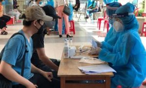 Xét nghiệm tự nguyện Covid-19 tốn tiền triệu, mỗi nơi một giá