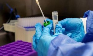 Em bé mắc biến thể mới, lượng virus gấp 51.000 lần bình thường