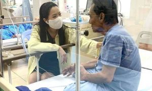Vợ nghệ sĩ Thương Tín kể chồng muốn về nhà: 'Ảnh nói ảnh không ổn, chắc không...