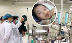 Bé gái 3 tuổi rơi từ tầng 12 chung cư đã có thể cười đùa, ca hát: