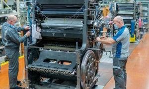 Chậm tiêm vaccine và kích thích nhỏ giọt trói chân kinh tế châu Âu