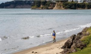 Australia duy trì cảnh báo sóng thần