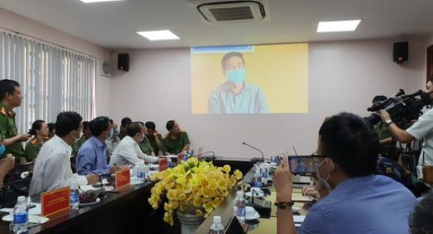Bắt đội trưởng chống buôn lậu Hải quan nhận hối lộ ở đường dây 2,7 triệu lít...