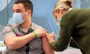 Mỹ tiêm 2 triệu liều vắc-xin mỗi ngày, ông Biden trên đà hoàn thành mục tiêu