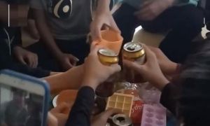 Sở GD&ĐT Thanh Hóa nói về việc cô giáo cổ vũ học trò uống bia