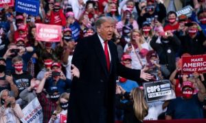 /thumb/thumb.php?src=images/stories/content/2021/03/07/42_1_fan-cuong-van-nuoi-mong-trump-tro-lai.jpg&w=300&h=180&zc=1&q=80&a=c