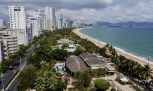 Chủ những công trình chắn bờ biển Nha Trang thua lỗ triền miên