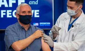 Mỹ tiêm vắc xin toàn dân với tốc độ 'kinh hoàng': 92 triệu liều trong 3 tháng