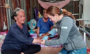 Cặp vợ chồng miền Tây cất nhà 'nuôi' người chạy thận