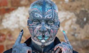 Cụ ông 72 tuổi trở thành người có nhiều hình xăm nhất ở Đức