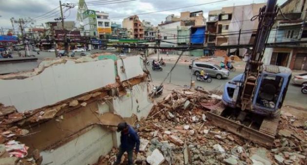 /thumb/thumb.php?src=images/stories/content/2021/03/16/42_1_le-me-khac-phuc-su-co-metro-ban-quan-ly-duong-sat-bi-phe-binh.jpg&w=630&h=340&zc=1&q=80&a=c