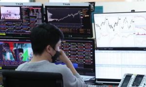 Ngày càng nhiều người trẻ nuôi mộng làm giàu từ chứng khoán