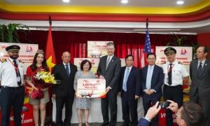Khẩu trang Việt Nam gửi tặng đã được trao tận tay người dân Mỹ và châu Âu thế...