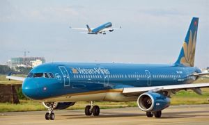 Vietnam Airlines tái khởi động bay thương mại quốc tế