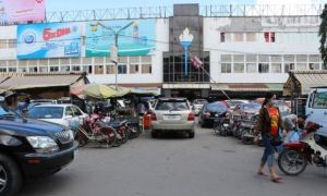 Campuchia giới nghiêm vào ban đêm để chống COVID-19