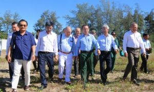 Bí thư Nguyễn Văn Nên dẫn chuyên gia thị sát, bàn chuyện phát triển Cần Giờ