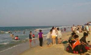 Nam sinh tử vong khi cứu 3 nữ sinh trên biển