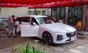 Khách hàng muốn nói gì, làm gì cũng được, doanh nghiệp phải im lặng?