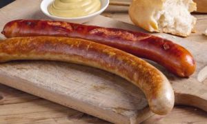 Ông bố đảm người Đức chia sẻ bí quyết làm xúc xích nổi tiếng, tiết lộ vô cùng...