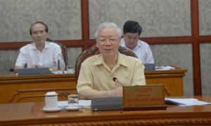 Bộ Chính trị đồng ý chủ trương hỗ trợ người lao động khó khăn do dịch COVID-19