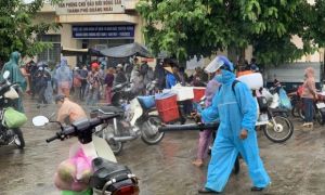 Chốt kiểm tra y tế ở Quảng Ngãi phát hiện 2 người dương tính COVID-19
