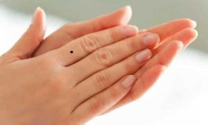 Nhìn nốt ruồi trên ngón tay, đoán được tương tai giàu hay nghèo, sướng hay khổ