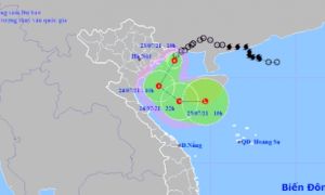 Áp thấp nhiệt đới đi dọc biển Quảng Ninh - Nghệ An, Bắc Trung Bộ có nơi mưa...