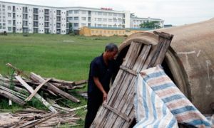 Sống trong cống, lay lắt trên vỉa hè thành phố 10 năm, bố nghèo nuôi con đỗ...