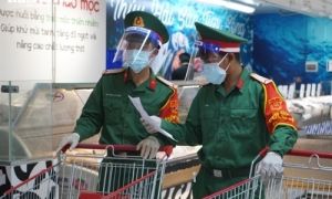 /thumb/thumb.php?src=images/stories/content/2021/08/28/1_bom-hang-khi-can-bo-di-cho-ho-tro-dua-doc-ac-pha-hoai-cua-nhung-ke-vo-y-thuc.jpg&w=300&h=180&zc=1&q=80&a=c