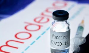 Moderna tiếp tục phát triển vaccine '2 trong 1'