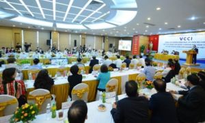 Chủ tịch Quốc hội: Sẽ có gói hỗ trợ lớn hơn để tái thiết kinh tế