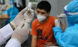 /thumb/thumb.php?src=images/stories/content/2021/10/11/1_co-moi-tiem-vaccine-hon-trieu-dong-mot-mui.jpg&w=300&h=180&zc=1&q=80&a=c