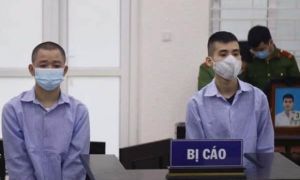 Chém nhau, hắt nước lẩu trong quán nhậu ở Hà Nội, một người tử vong