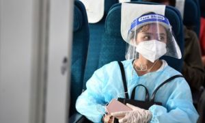 Đề xuất khách bay chưa tiêm vaccine chỉ cần xét nghiệm âm tính