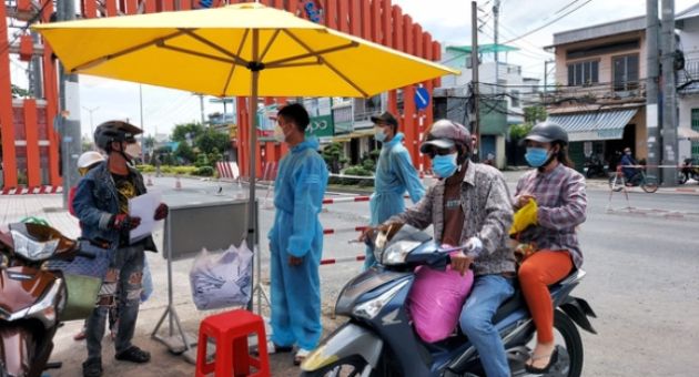 Ca COVID-19 trong cộng đồng tăng nhanh, miền Tây tập trung truy vết, phong...