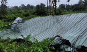Lốc xoáy làm 20 ngôi nhà ở Đà Nẵng bị hư hỏng