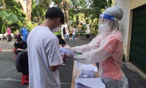 Phụ huynh, học sinh mong chờ được tiêm vắc xin ngừa COVID-19