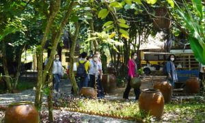 /thumb/thumb.php?src=images/stories/content/2021/10/30/1_khach-hoi-da-di-du-lich-duoc-chua-chung-toi-khong-biet-tra-loi-ra-sao.jpg&w=300&h=180&zc=1&q=80&a=c