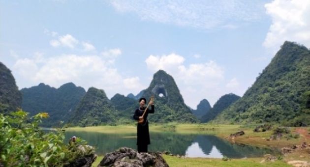 Cao Bằng: Hồ nước kỳ lạ, tự