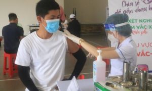 TP.HCM: Tiêm ngay vắc xin cho người tiêm chưa đủ mũi trở về từ tỉnh thành khác