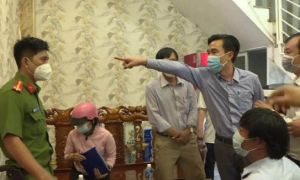 Người đàn ông chỉ tay, lớn tiếng quát cảnh sát bị phạt 2,5 triệu đồng