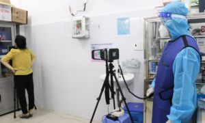 Người dân TP.HCM bất ngờ khi đi tiêm vắc xin được chụp X-quang phổi miễn phí